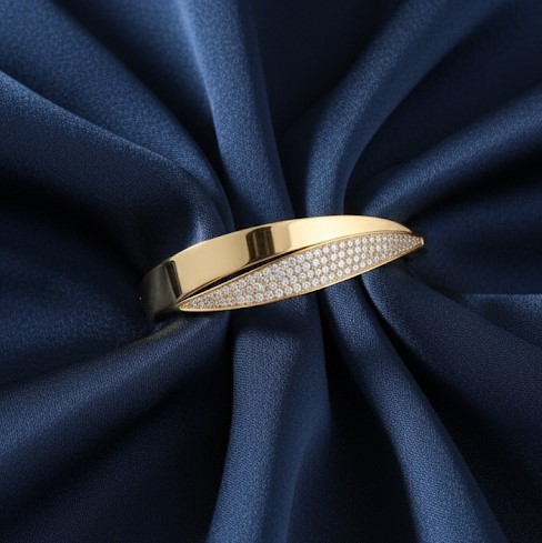 Half-Pav? Domed Gold Cuff Bangle