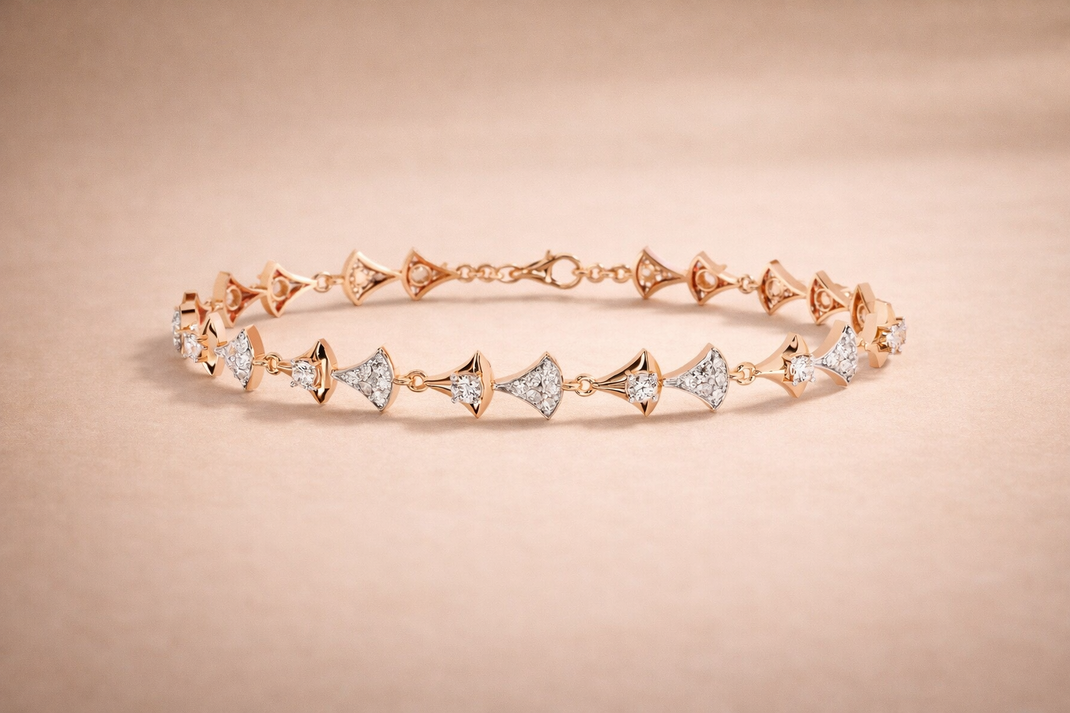 Fan Petal Pav? Station Tennis Bracelet