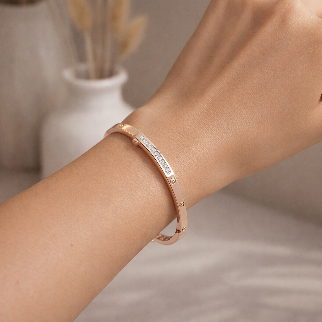 Screw-Stud Love Bangle with Pav? Panel