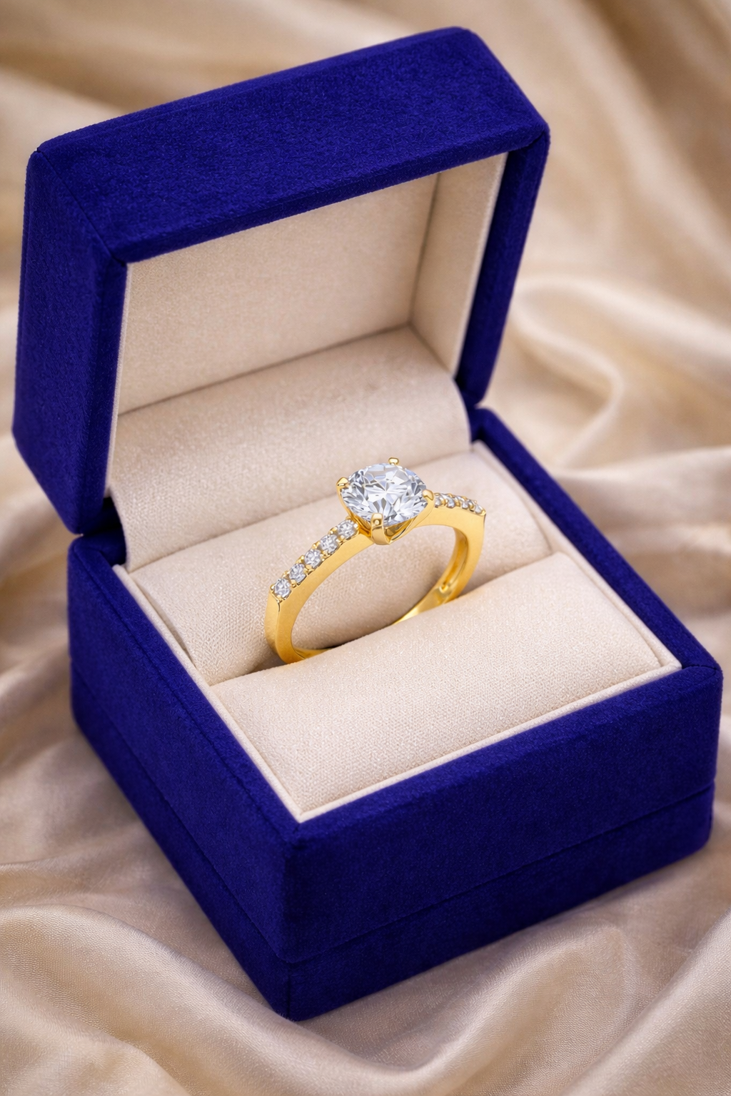 Round Brilliant Solitaire Classic Engagement Ring