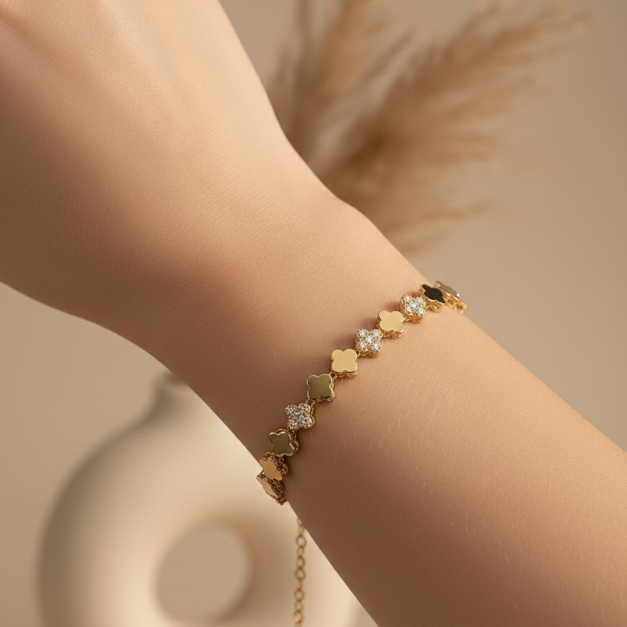 Alternating Clover Pav? Tennis Bracelet