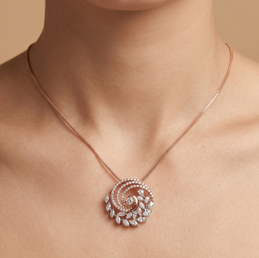 Pav? Floral & Circle Pendant